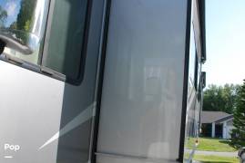 2017 Winnebago Sunova 36Z, $ 81,900