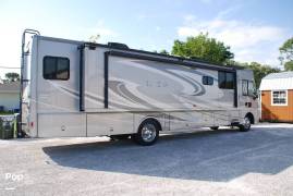2017 Winnebago Sunova 36Z, $ 81,900