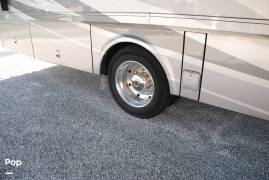 2017 Winnebago Sunova 36Z, $ 81,900