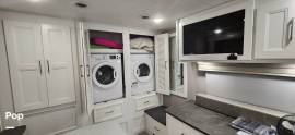 2022 Coachmen Sportscoach 376ES, $ 216,000