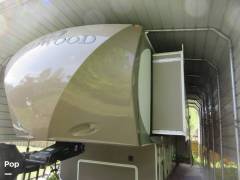 2013 CrossRoads Redwood 40KB, $ 50,000