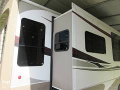 2013 CrossRoads Redwood 40KB, $ 50,000