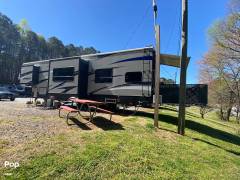 2016 Keystone Carbon 347, $ 39,900
