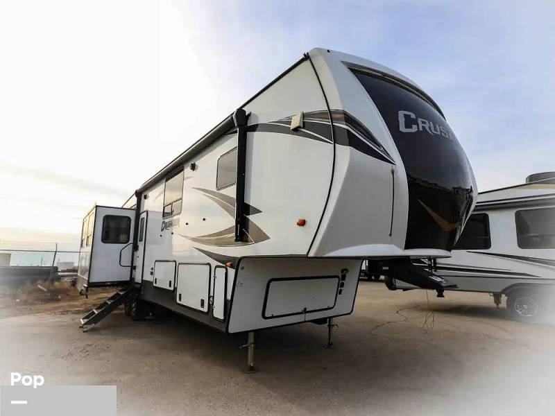 2020 Forest River Crusader 381MBH, $ 33,500