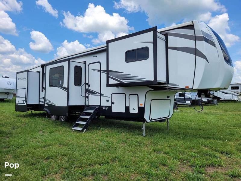 2022 Forest River Cardinal 403FKLE, $ 54,900