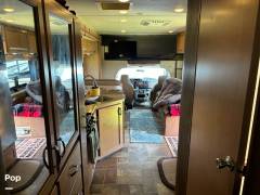 2017 Thor Motor Coach Chateau 31W, $ 54,900