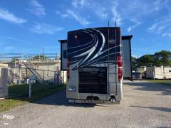 2017 Thor Motor Coach Venetian G36, $ 124,000