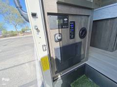 2022 Coachmen Leprechaun Premier 260DS, $ 79,999