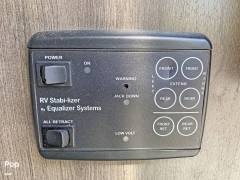 2022 Coachmen Leprechaun Premier 260DS, $ 79,999