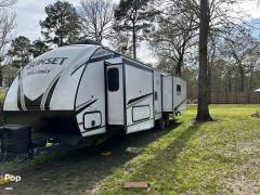 2022 CrossRoads Sunset Trail 330SI, $ 44,450