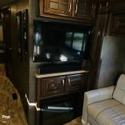 2017 Thor Motor Coach Challenger 37YT, $ 75,995