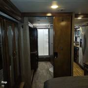 2017 Thor Motor Coach Challenger 37YT, $ 75,995