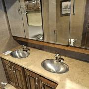 2017 Thor Motor Coach Challenger 37YT, $ 75,995