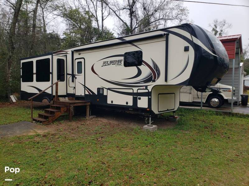 2015 Keystone Alpine 3536 RE, $ 37,500