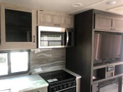2022 Winnebago Voyage 2427RB, $ 31,400