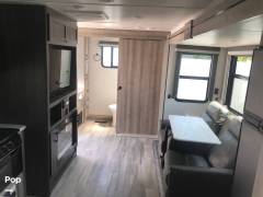 2022 Winnebago Voyage 2427RB, $ 31,400