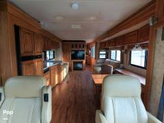 2010 Winnebago Journey 40L, $ 89,995