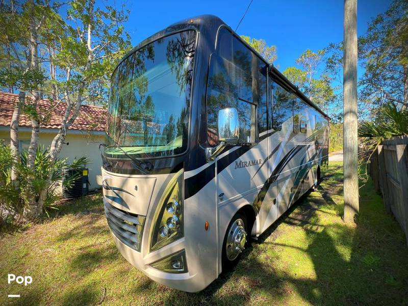 2022 Thor Motor Coach Miramar 34.6, $ 143,000