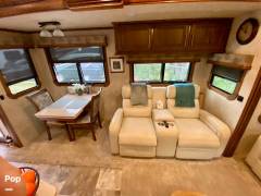 2015 CrossRoads Carriage 40RL, $ 40,000
