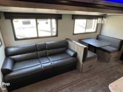2021 Cherokee Alpha Wolf 33BHL, $ 40,000
