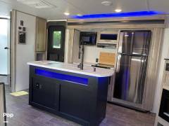 2021 Cherokee Alpha Wolf 33BHL, $ 40,000