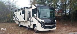 2022 Entegra Vision XL 34G, $ 131,900