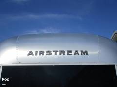 2018 Airstream International Signature 27FB, $ 54,995