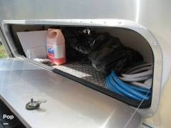 2018 Airstream International Signature 27FB, $ 54,995