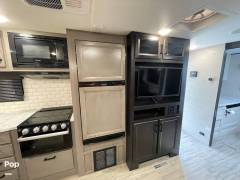 2022 Jayco Jay Feather 25RB Arctic Edition, $ 34,000