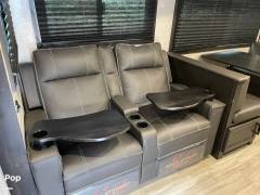 2022 Jayco Jay Feather 25RB Arctic Edition, $ 34,000