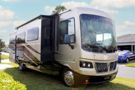 2015 Holiday Rambler Vacationer 36DBT, $ 75,000