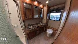 2015 Holiday Rambler Vacationer 36DBT, $ 75,000