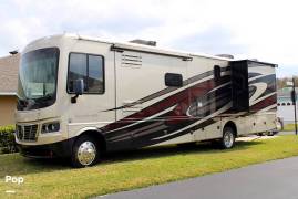 2015 Holiday Rambler Vacationer 36DBT, $ 75,000