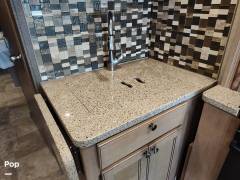 2018 Thor Motor Coach Windsport 34P, $ 74,000