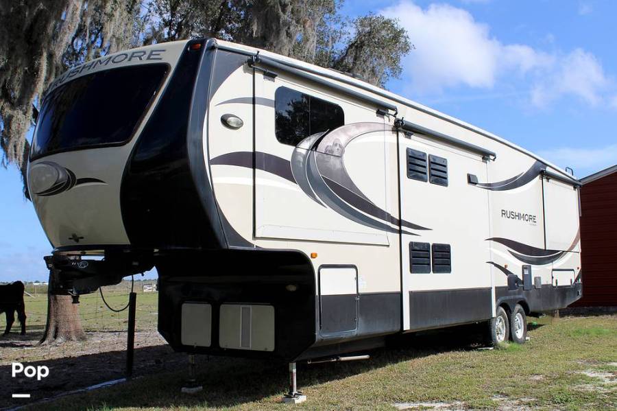 2014 CrossRoads Rushmore Lincoln, $ 26,000