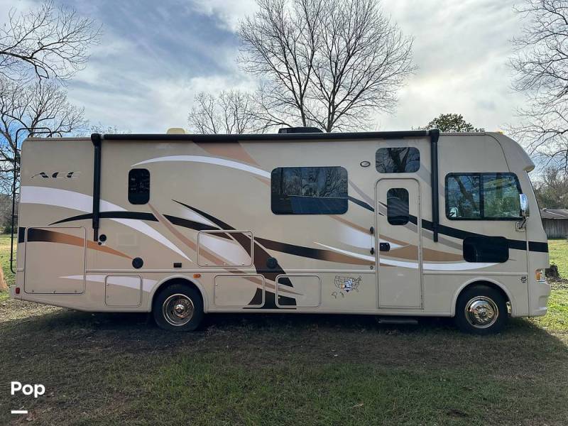2015 Thor Motor Coach A.C.E. 29.3, $ 46,999