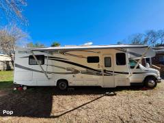 2012 Thor Motor Coach Freedom Elite 31R, $ 29,500