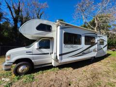 2012 Thor Motor Coach Freedom Elite 31R, $ 29,500