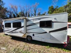 2012 Thor Motor Coach Freedom Elite 31R, $ 29,500
