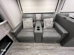 2023 Thor Motor Coach Miramar 37.1, $ 140,000