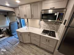 2023 Thor Motor Coach Miramar 37.1, $ 140,000