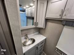 2023 Thor Motor Coach Miramar 37.1, $ 140,000