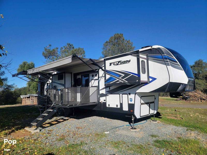 2021 Keystone Fuzion 424, $ 69,000