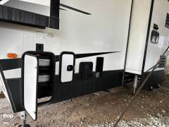 2021 Keystone Carbon 348, $ 50,000
