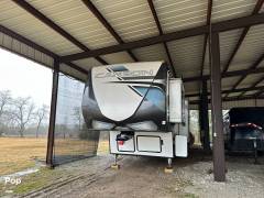 2021 Keystone Carbon 348, $ 50,000