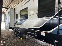 2021 Keystone Carbon 348, $ 50,000