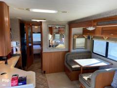 2006 National RV Dolphin 5320 (Built for Boondocki, $ 45,000