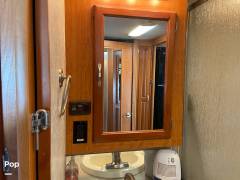 2006 National RV Dolphin 5320 (Built for Boondocki, $ 45,000