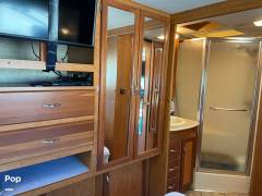 2006 National RV Dolphin 5320 (Built for Boondocki, $ 45,000