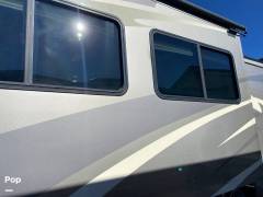 2006 National RV Dolphin 5320 (Built for Boondocki, $ 45,000